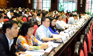 Ông Thảo cho rằng, cần tăng số lượng Đại biểu Quốc hội chuyên trách. Ảnh: Hồng vĩnh