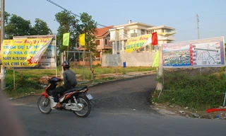 Dự án đất hiu hắt. Ảnh: Hữu Quân