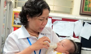 Cứu sống trẻ sơ sinh bị mù do bệnh lậu