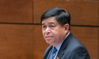 'Thượng Hải làm trung tâm thương mại mấy trăm triệu USD chỉ mất 68 ngày, sao người ta làm được'?