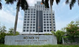 Bộ Nội vụ: Cán bộ, công chức nam đang nuôi con nhỏ thì chưa xem xét xử lý kỷ luật