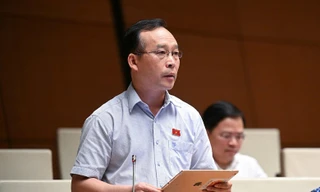 Đại biểu lo thế hệ con cháu 'gánh nặng' nợ công, Bộ trưởng nói 'hết sức yên tâm'