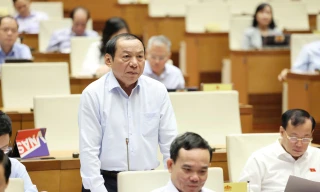 Du lịch đêm: 'Không làm thì thiếu, làm thì thừa'