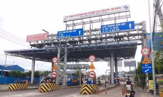 Ủy ban Thường vụ Quốc hội đề nghị rà soát lại các vấn đề về lựa chọn nhà đầu tư; các cơ chế, chính sách để phù hợp với từng loại dự án BOT, BT...
