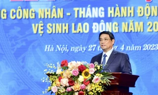 Thủ tướng: 'Phải sống cuộc sống của người lao động, nói tiếng nói của người lao động' 