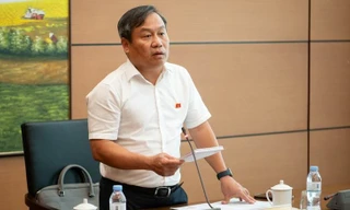 Công bố nghị quyết của Ủy ban Thường vụ Quốc hội về công tác cán bộ