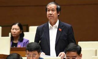 Bộ trưởng GD&ĐT mong được chỉ rõ 'nhóm lợi ích' trong phát hành sách giáo khoa