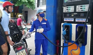 Đề xuất giảm thuế bảo vệ môi trường 1.000 đồng/lít xăng từ 1/8