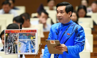 Đại biểu 'hiến kế' dùng trụ sở dôi dư làm bãi đỗ xe thông minh kết hợp thư viện 