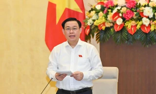 Chủ tịch Quốc hội phát biểu tại phiên họp Uỷ ban Thường vụ. Ảnh Như Ý