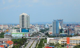 Thành phố Hải Phòng thống nhất chủ trương tặng ấm chén, cờ cho người dân với kinh phí dự kiến 269 tỷ đồng. (Ảnh minh họa)