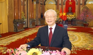 Cử tri phát biểu tại buổi tiếp xúc cử tri của đoàn ĐBQH TP Hà Nội