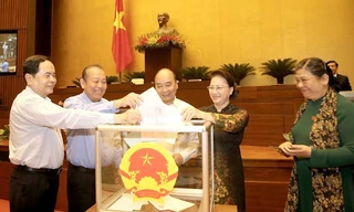 Quốc hội bỏ phiếu, phê chuẩn các Phó chủ tịch, Uỷ viên Hội đồng Bầu cử Quốc gia
