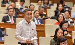 Đại biểu Nguyễn Lân Hiếu tiếp tục tái cử Quốc hội 