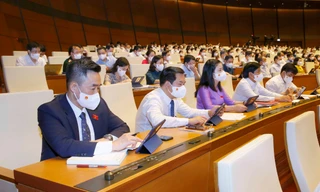 Hôm nay Quốc hội sẽ dành phần lớn thời gian thảo luận vấn đề kinh tế xã hội