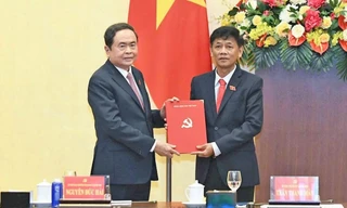 Công bố quyết định của Bộ Chính trị, Ban Bí thư về công tác cán bộ