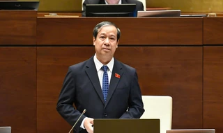 Bộ trưởng Nguyễn Kim Sơn: Trường học hết bạo lực khi 'người lớn không còn đánh nhau nữa'