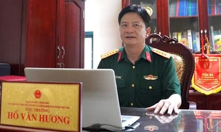 Đại tá Hồ Văn Hương giữ chức Phó Trưởng Ban Cơ yếu Chính phủ