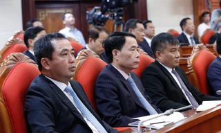 Ban Chấp hành Trung ương Đảng thông qua Nghị quyết Hội nghị Trung ương 8