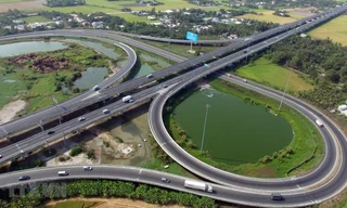 Đầu tư phát triển hạ tầng giao thông, 'một mũi tên trúng nhiều đích'