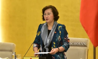 Chủ tịch Quốc hội Nguyễn Thị Kim Ngân đề nghị các cơ quan thay đổi phương thức làm việc, sớm gửi tài liệu các dự án phục vụ phiên họp.