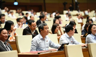 Quốc hội điều chỉnh chương trình kỳ họp, tháo gỡ khó khăn các dự án nhà ở thương mại 