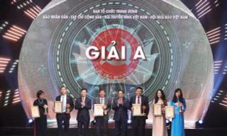 'Viết về xây dựng Đảng là công việc khó nhưng cũng là mảng đề tài đầy sức hấp dẫn'