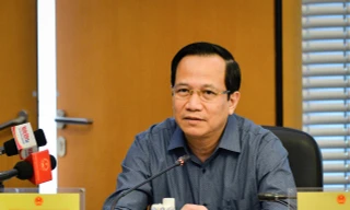 Bộ trưởng Bộ LĐ-TB&XH Đào Ngọc Dung phát biểu tại phiên họp