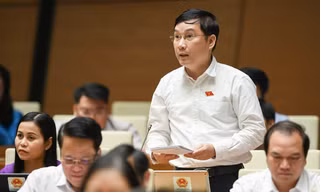 Chất vấn Bộ trưởng về việc livestream của bà Nguyễn Phương Hằng
