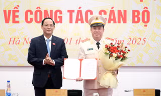 Thiếu tướng Nguyễn Quốc Hùng giữ chức Phó Chủ nhiệm Ủy ban Quốc phòng, An ninh và Đối ngoại