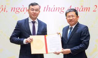Công bố Quyết định của Bộ Chính trị về công tác cán bộ