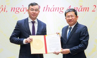 Công bố Quyết định của Bộ Chính trị về công tác cán bộ