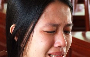 Nữ cử nhân xinh đẹp lừa chạy việc chiếm đoạt 5 tỷ đồng