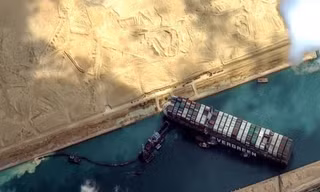 Những lần kinh đào Suez bị ‘bịt kín’