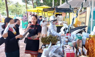 Cuối tuần đi chợ phiên @BMT