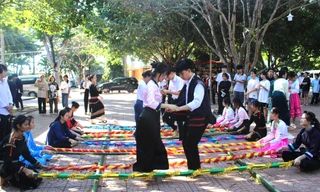 Gieo tình yêu văn hoá truyền thống cho học sinh dân tộc thiểu số