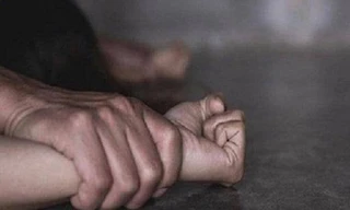 Thiếu nữ 15 tuổi tố bị hai người cưỡng hiếp sau khi đến phòng trọ của bạn ăn nhậu