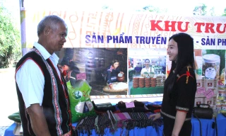 Người dẫn dắt nhiều bà con dân tộc thiểu số thoát nghèo