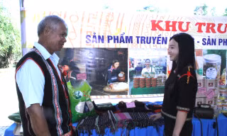 Người dẫn dắt nhiều bà con dân tộc thiểu số thoát nghèo