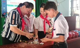 Thiếu nhi Đắk Lắk đoàn kết giúp bạn đến trường