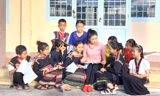 Học sinh vùng xa tỉnh Đắk Lắk chung tay bảo tồn bản sắc văn hoá truyền thống