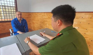 Đang chơi cờ, người đàn ông bị bắn vào cổ