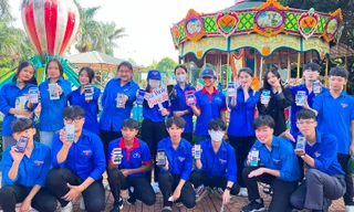 Tuổi trẻ Đắk Lắk thi tìm hiểu Nghị quyết Đại hội Đoàn toàn quốc trong lúc chờ thí sinh thi