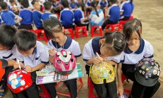 Sáng tạo, trang trí mũ bảo hiểm, nón lá