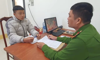 Đột nhập nhà hàng xóm trộm vàng 