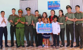 Tuổi trẻ Công an Đắk Lắk hành trình về vùng đất khó 