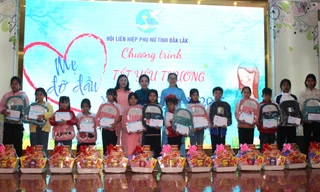 Đắk Lắk có 870 trẻ em mồ côi được nhận đỡ đầu 