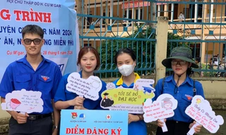 Những món quà tinh thần của tuổi trẻ Đắk Lắk gửi tặng thí sinh thi tốt nghiệp THPT 2024