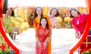 Nữ cán bộ đoàn khoe sắc duyên dáng với áo dài