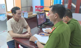 Cụ ông đâm chết bạn nhậu vì nghi lấy trộm điện thoại